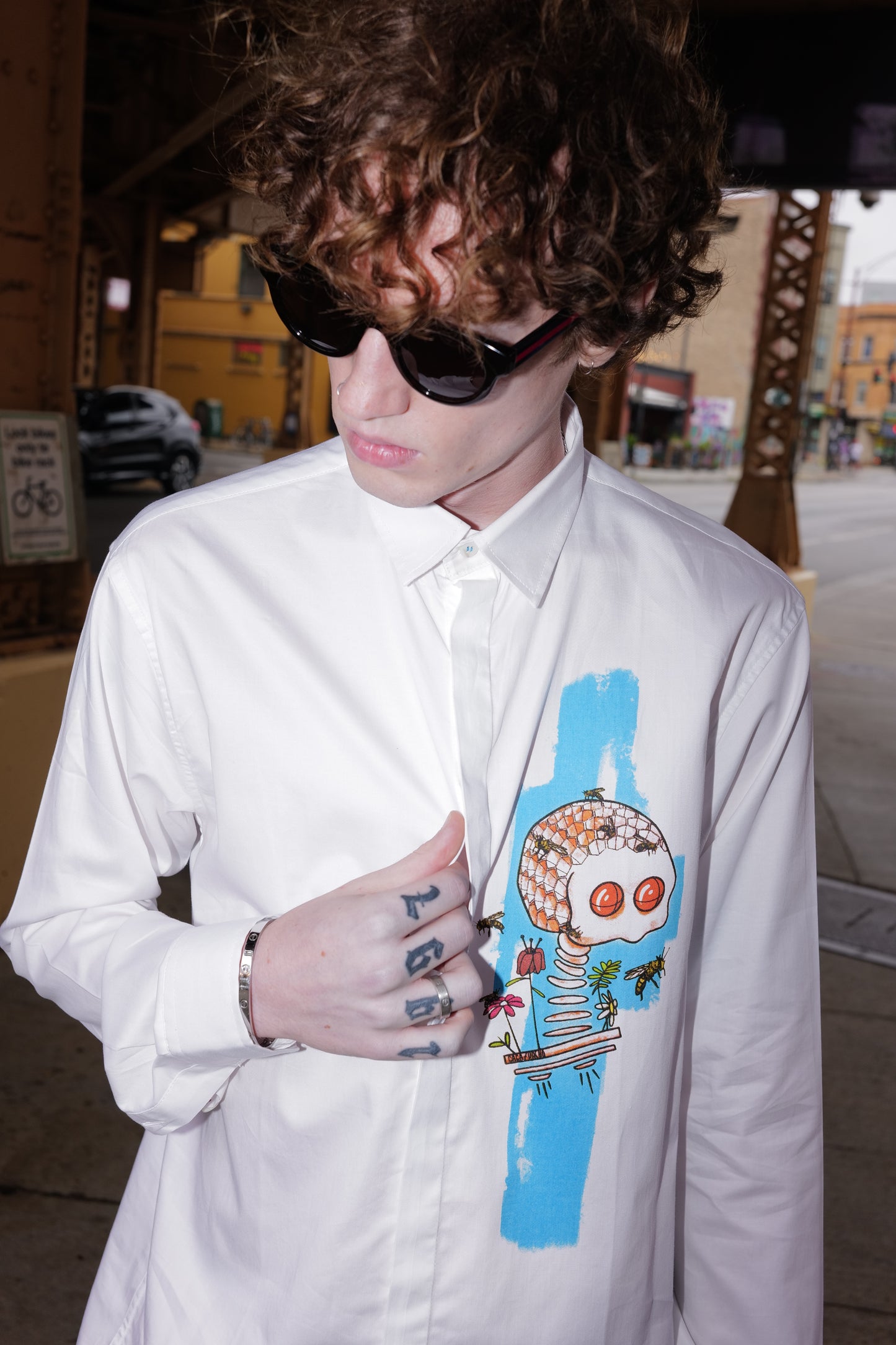 Hive Bot - White