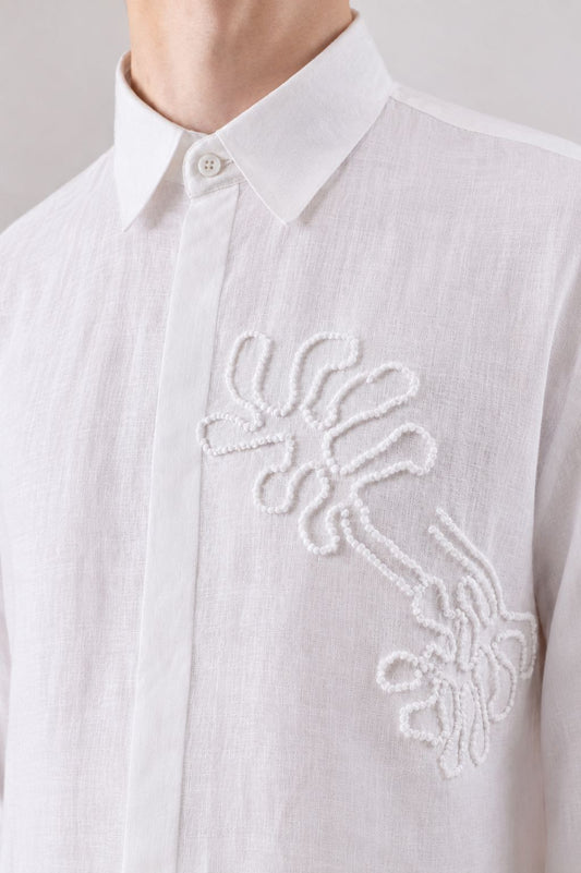 White Frenchknot